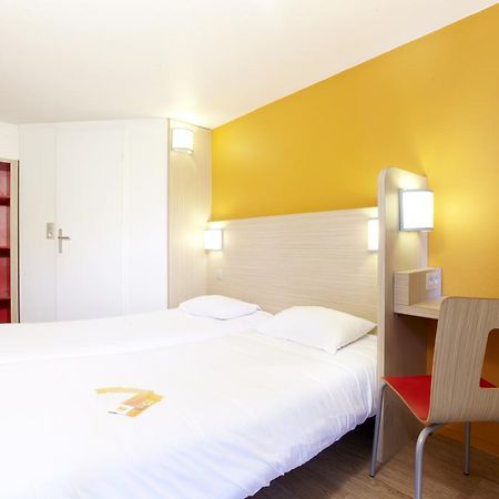 Premiere Classe Valenciennes Ouest Petite Foret Kültér fotó
