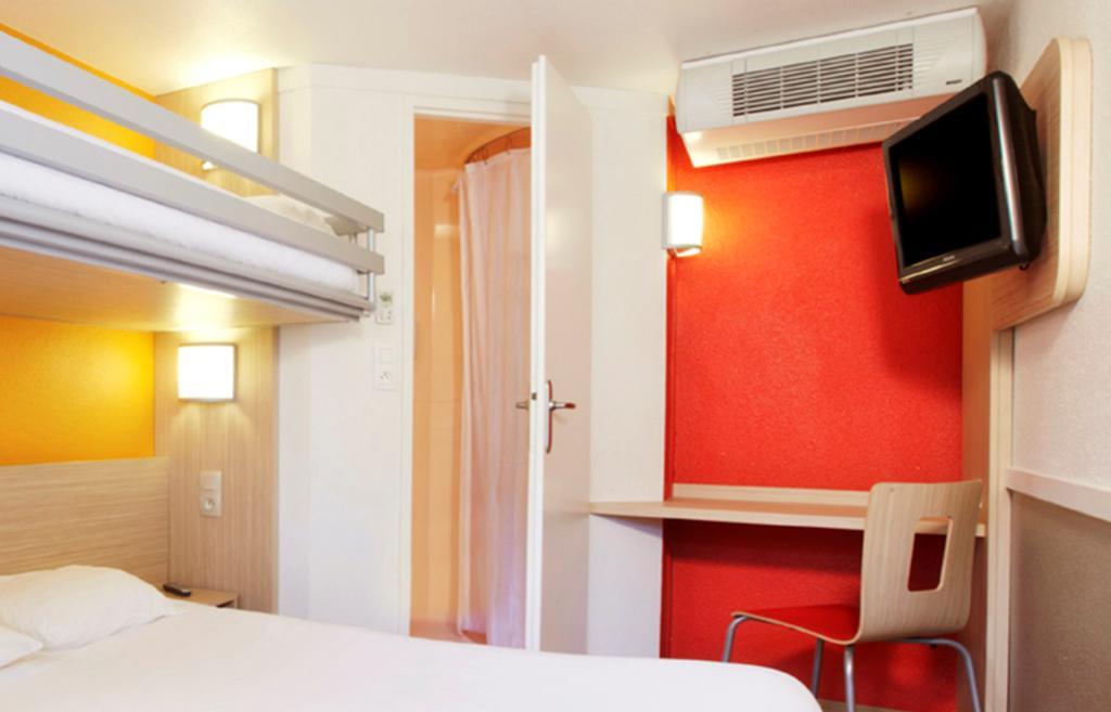Premiere Classe Valenciennes Ouest Petite Foret Kültér fotó