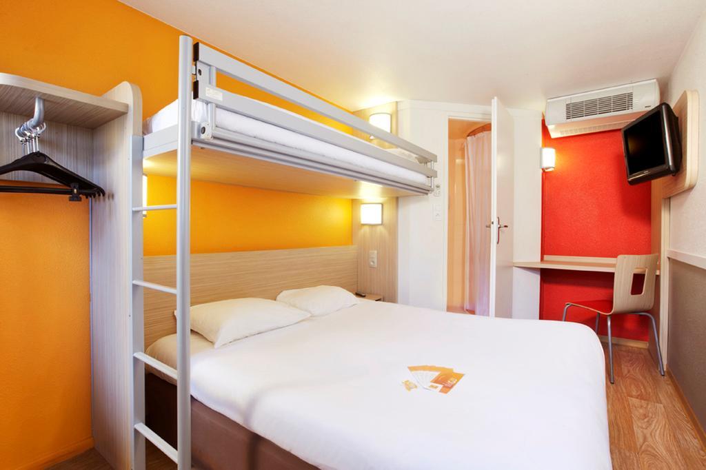 Premiere Classe Valenciennes Ouest Petite Foret Kültér fotó