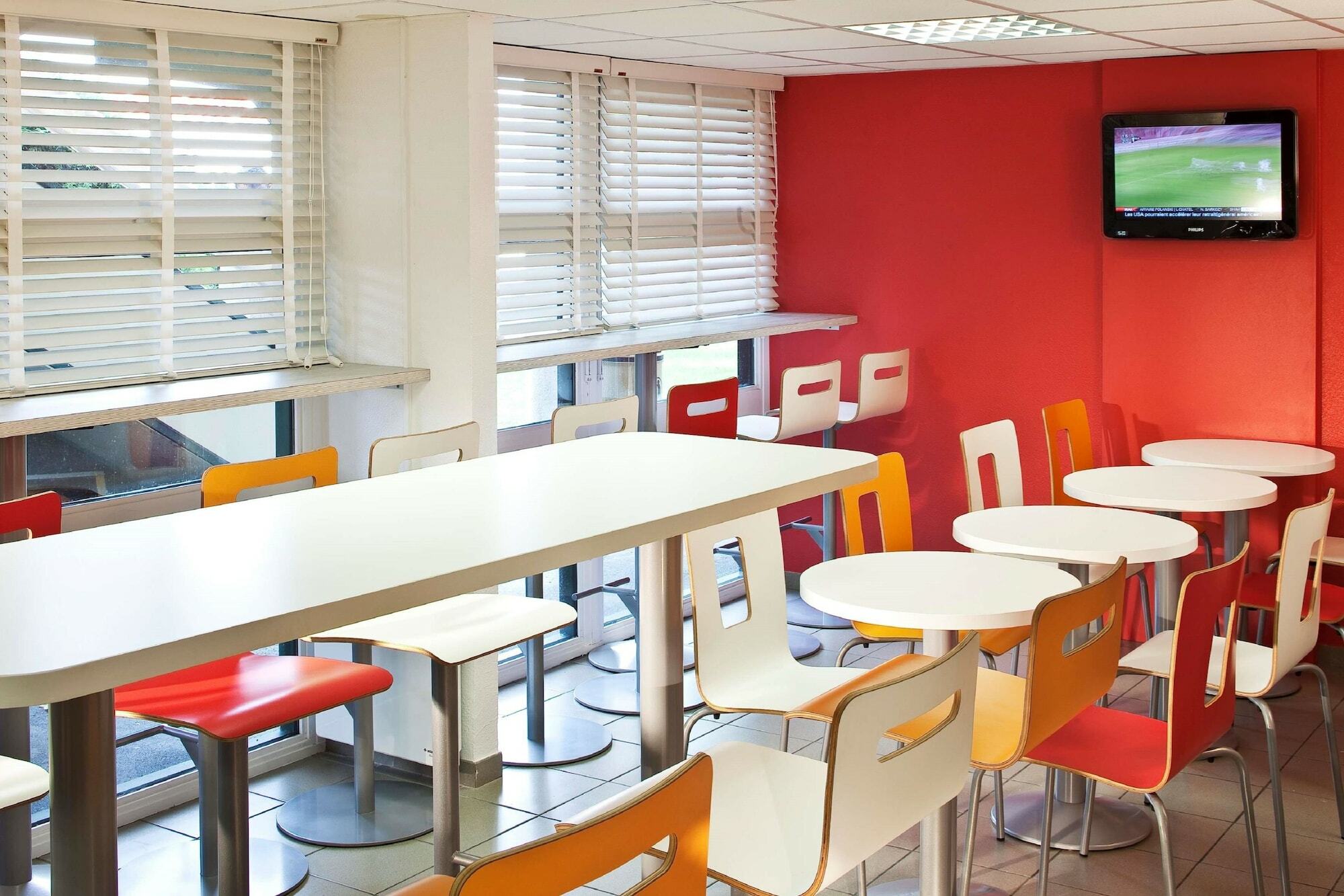 Premiere Classe Valenciennes Ouest Petite Foret Kültér fotó